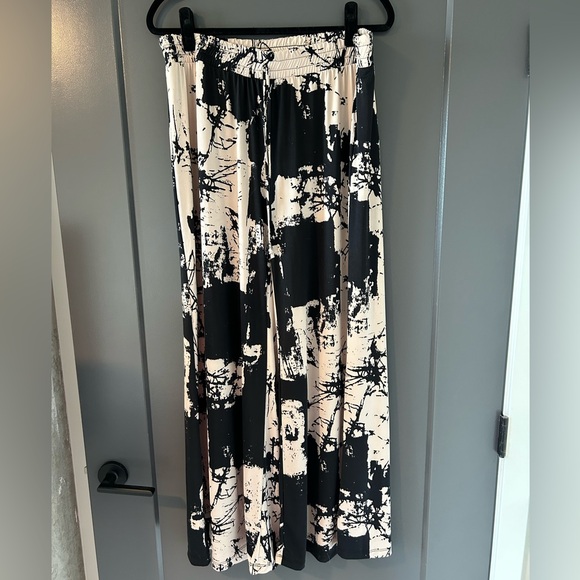 Abstract Print Pant Set - Picture 6 of 9